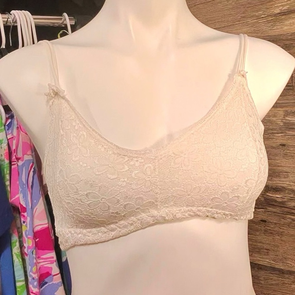 Delicate Lace Cream‎ Bralette